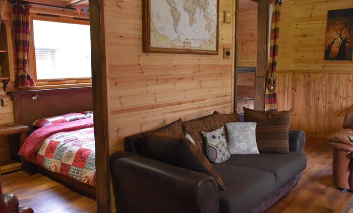 Camp Cynrig Glamping - Camping Cabin, Eco Pod, Sleeps 6, Family Holiday